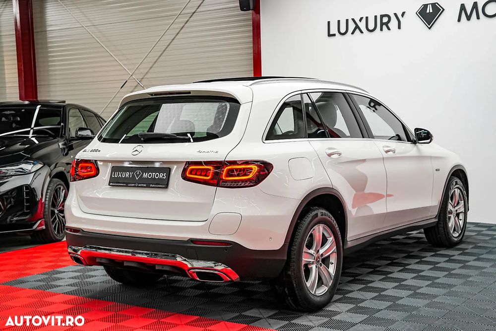 Mercedes-Benz GLC 300 e 4Matic 9G-TRONIC - 10