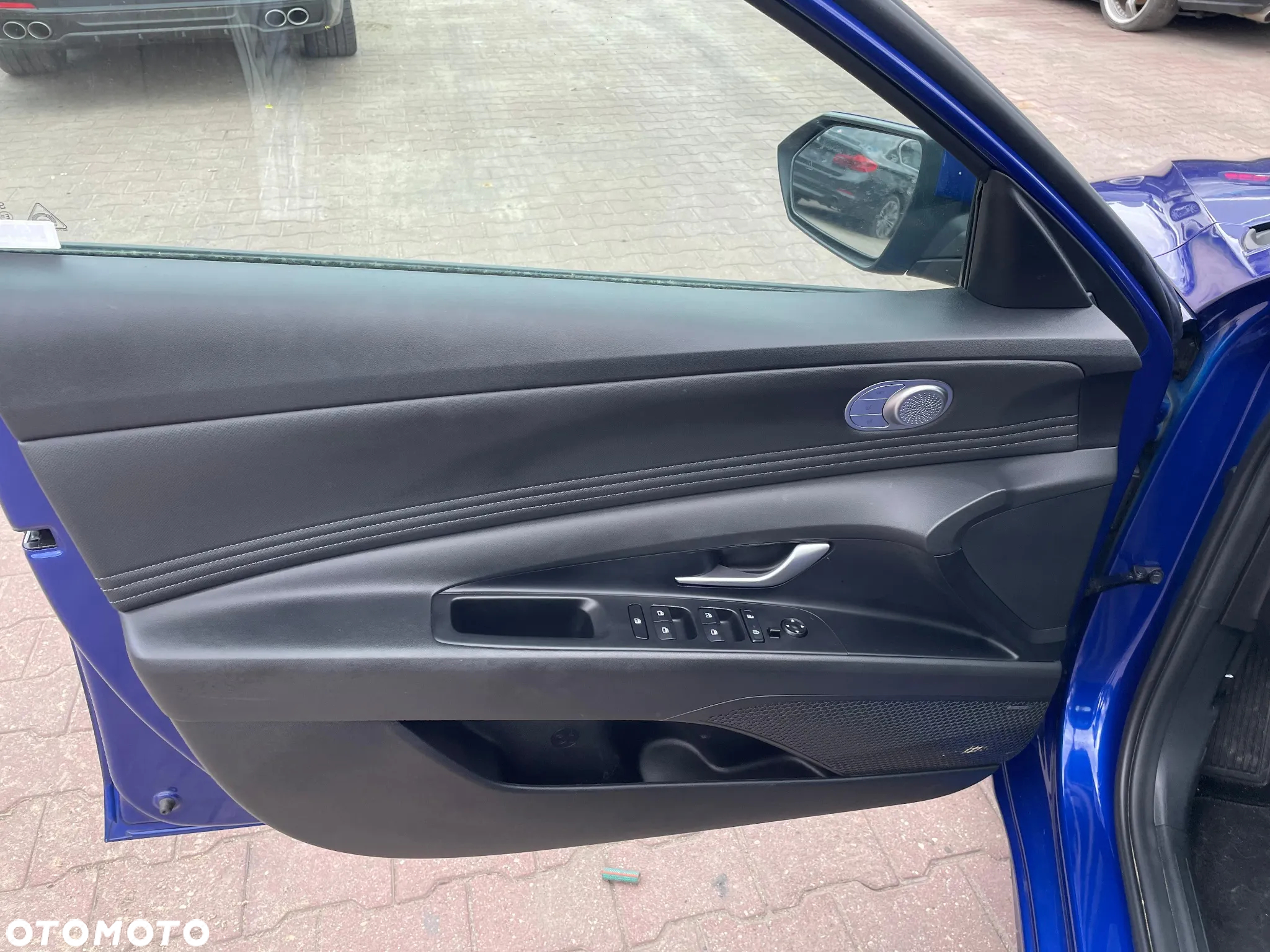 Hyundai Elantra - 11