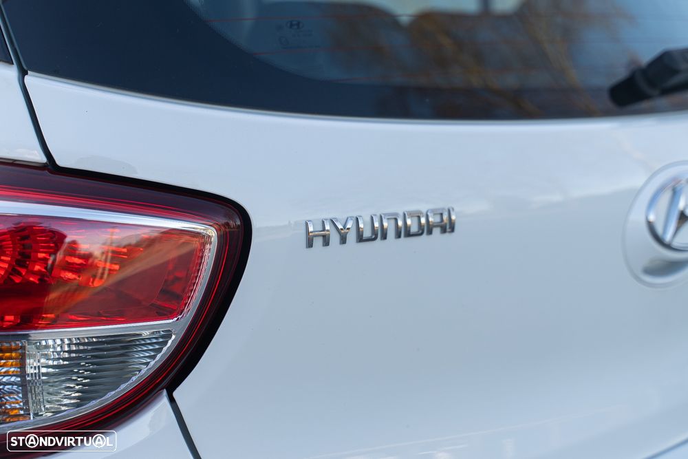 Hyundai i10 1.2 YES! Silver - 14