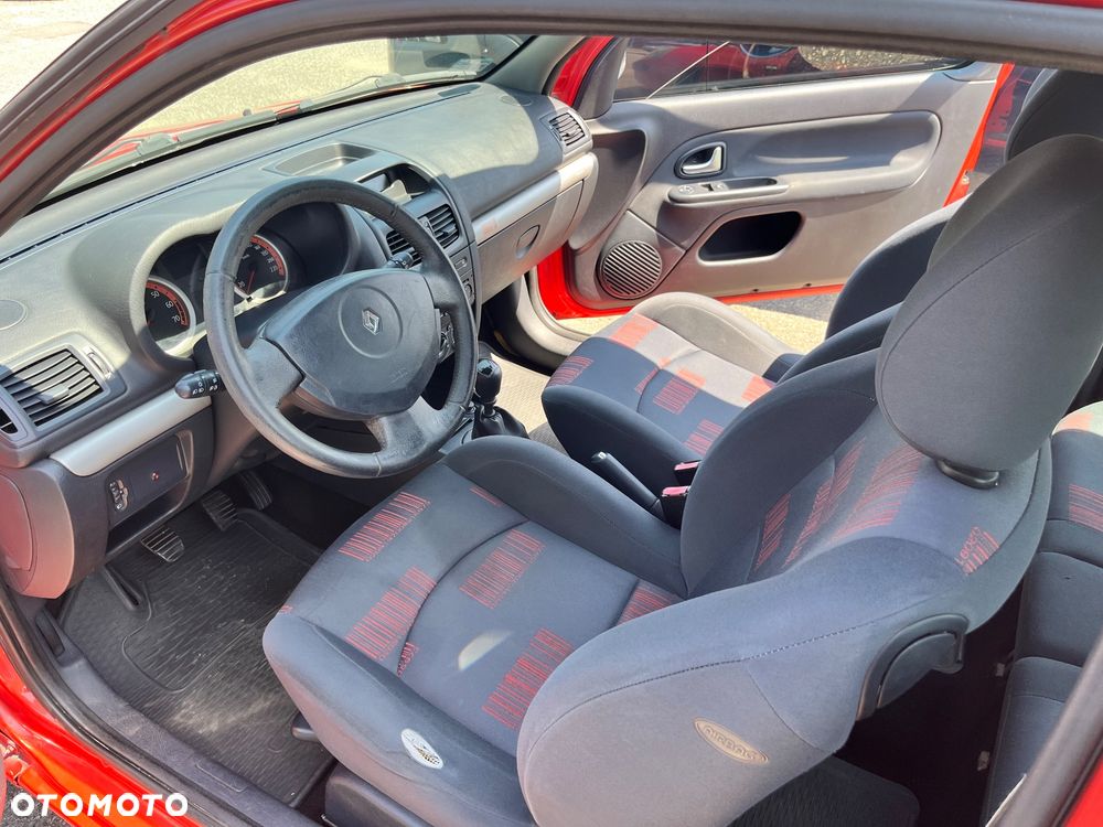 Renault Clio 1.2 16V Extreme - 11