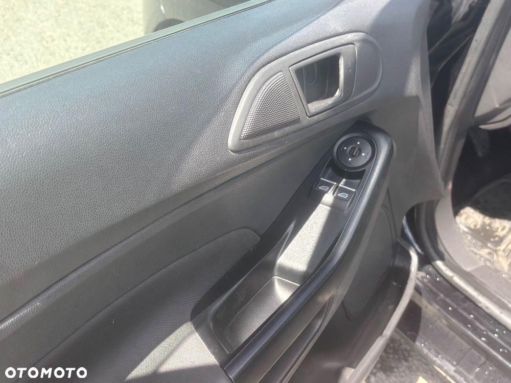 Ford Fiesta 1.25 Ambiente EU5 - 16