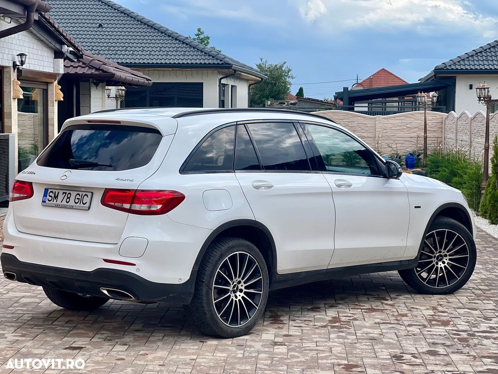 Mercedes-Benz GLC 350 e 4Matic 7G-TRONIC AMG Line - 3