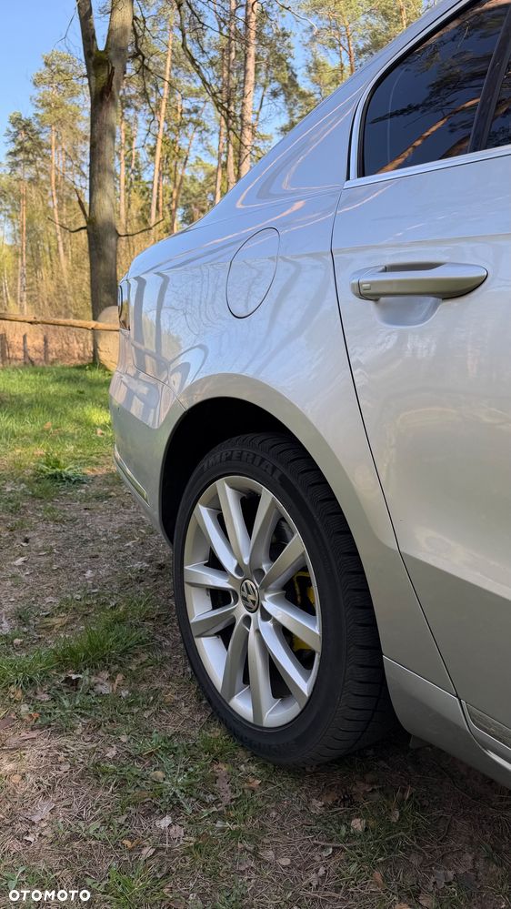 Volkswagen Passat 2.0 TDI 4Mot Highline - 9