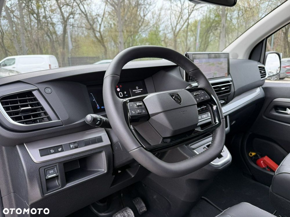 Peugeot Traveller - 20