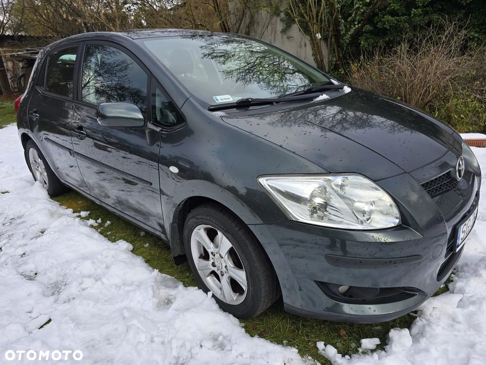 Toyota Auris 1.6 VVT-i Terra - 2