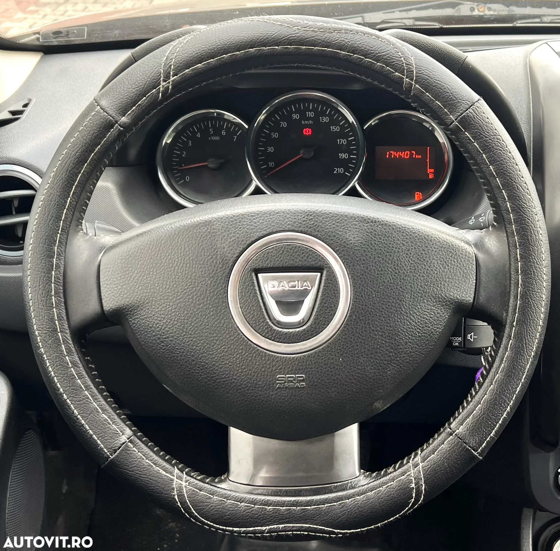 Dacia Duster dCi 110 FAP 4x4 Destination - 10