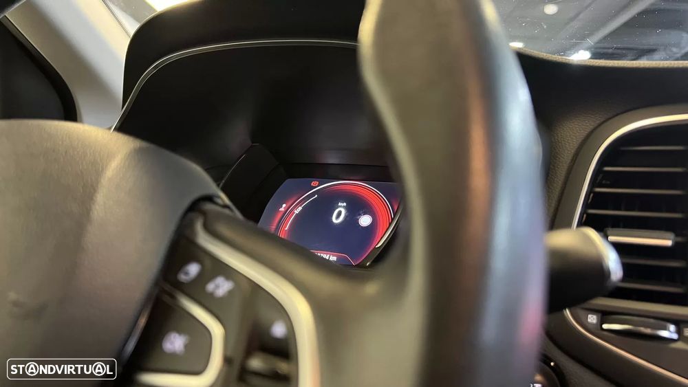 Renault Mégane ENERGY TCe 130 INTENS - 24