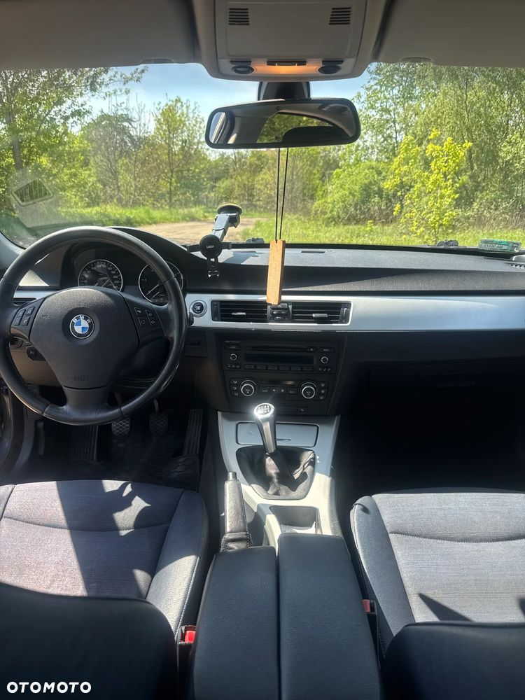 BMW Seria 3 320d - 10