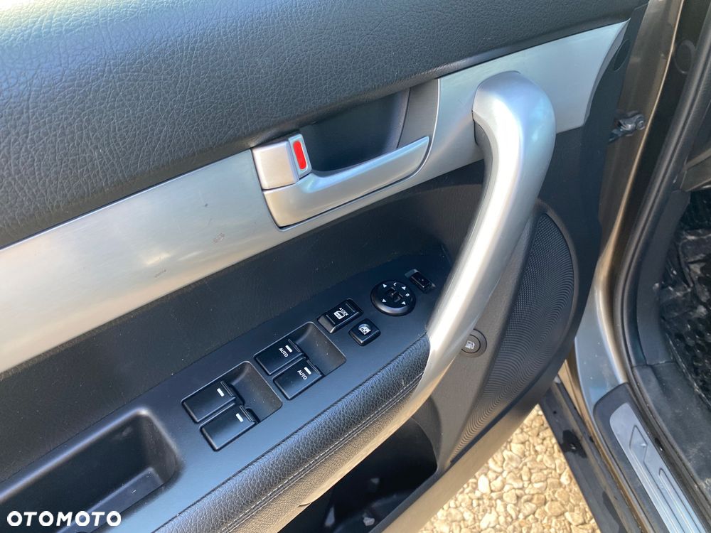 Kia Sorento 2.4 CVVT 4WD Vision - 12