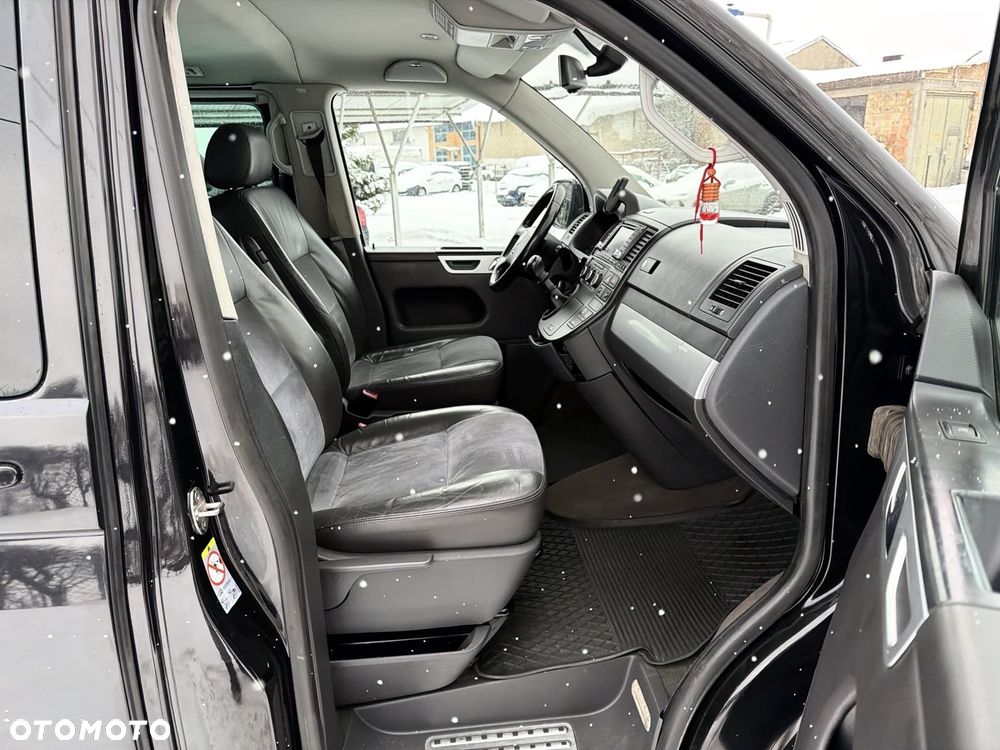 Volkswagen Multivan - 20