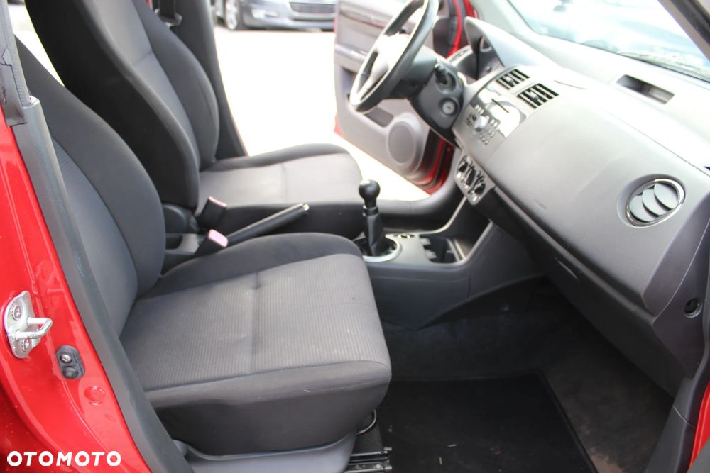 Suzuki Swift 1.3 Comfort - 26