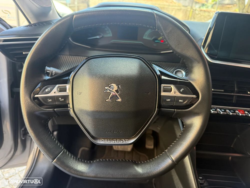 Peugeot e-208 Allure Pack - 19