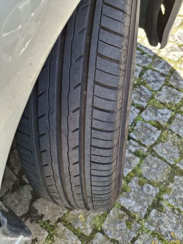 Nissan Almera 2.2 Di Elegance - 9