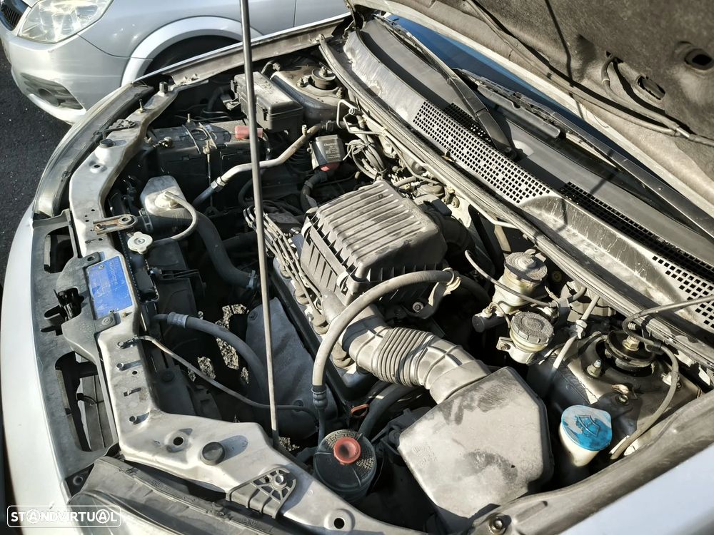 Honda HR-V 1.6 LS - 31