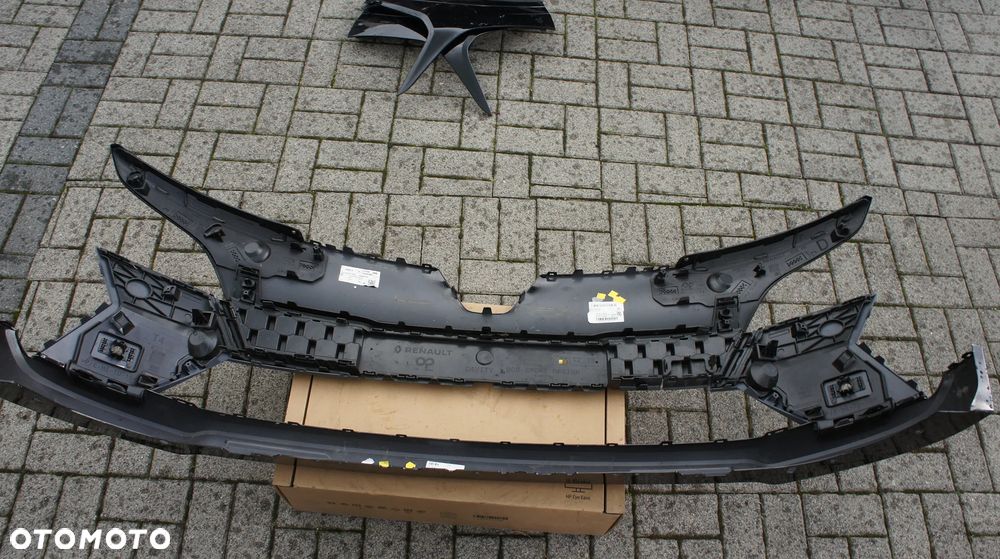 PRZEDNI ZDERZAK RENAULT MEGANE E-TECH  E TECH - 16