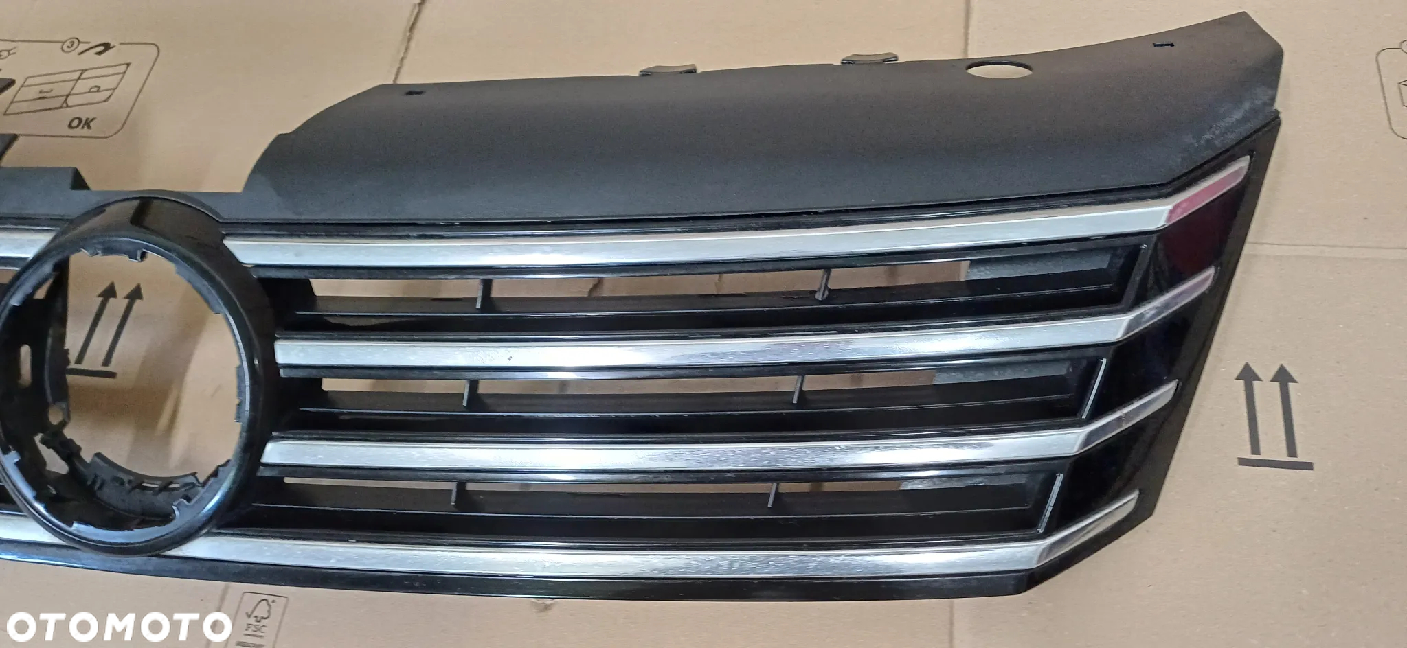 Volkswagen Passat B7 grill atrapa chłodnicy zderzaka przedniego 3AA853651 - 3