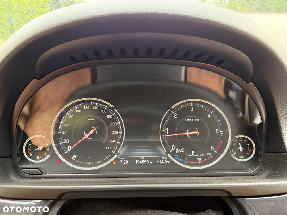 BMW Seria 5 520d Luxury Line - 32
