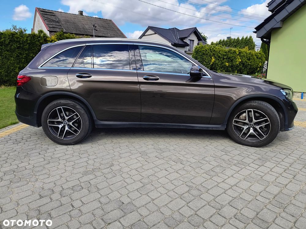 Mercedes-Benz GLC 250 4-Matic - 4