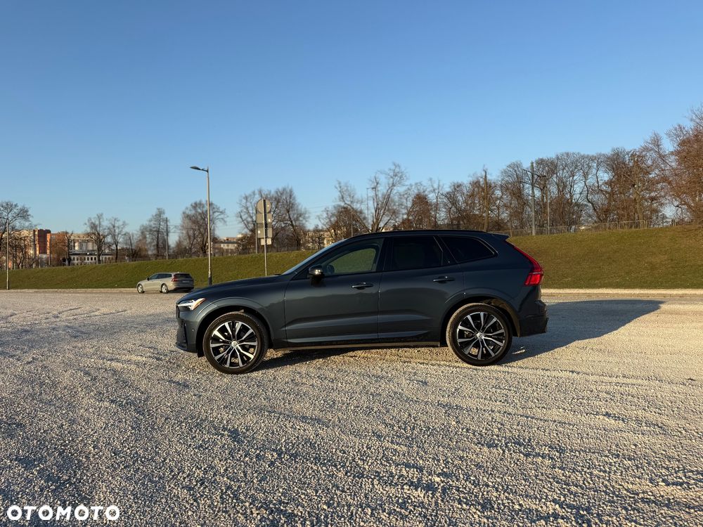 Volvo XC 60 B5 B AWD Plus Dark - 3