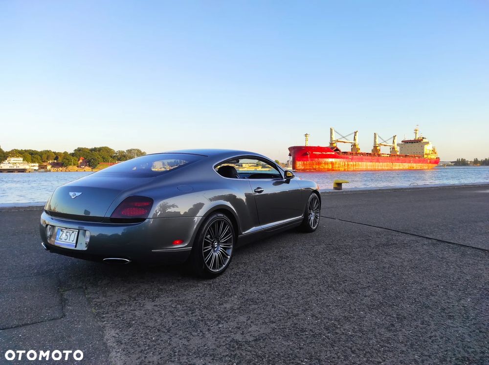 Bentley Continental GT - 10