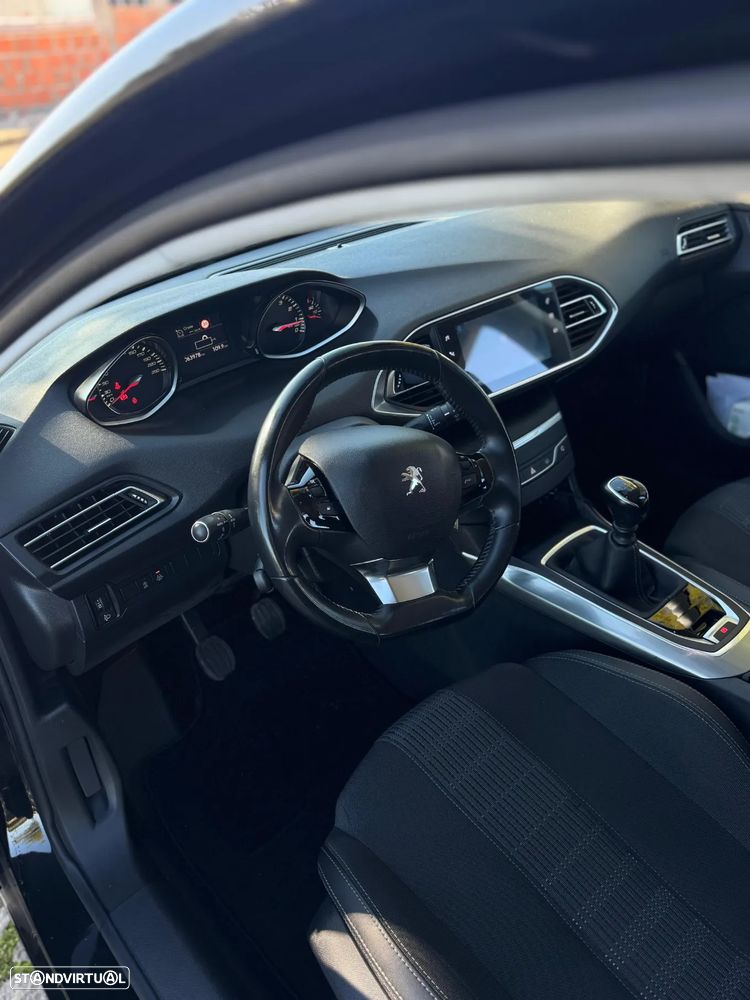 Peugeot 308 1.2 PureTech Allure - 10