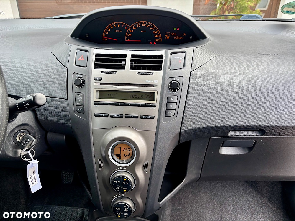 Toyota Yaris 1.33 Prestige - 29