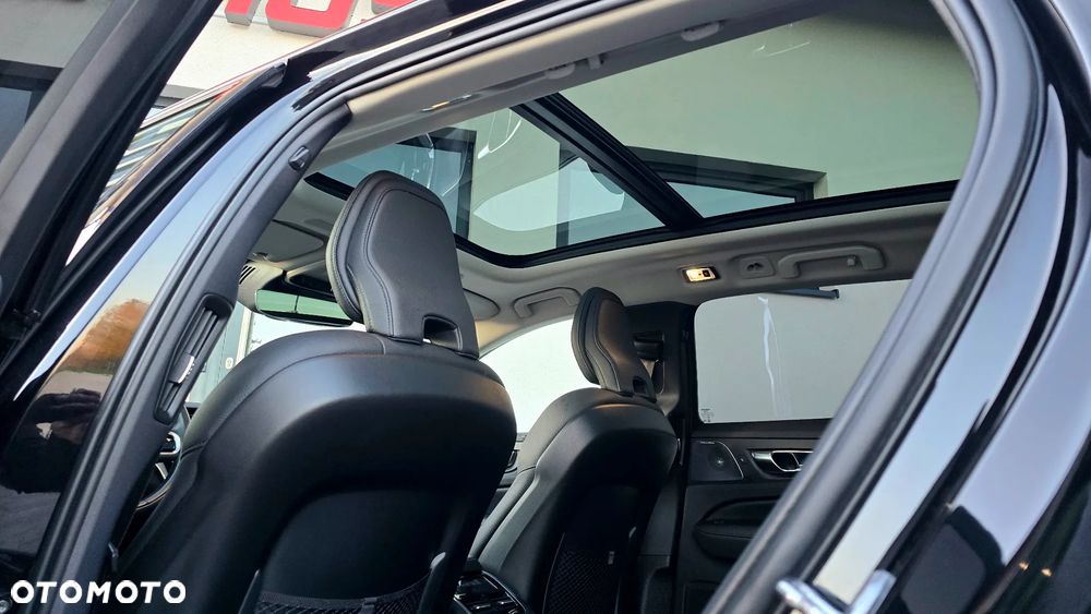Volvo V60 Cross Country B4 D AWD Geartronic Pro - 22