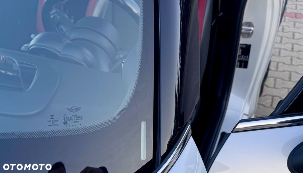 MINI John Cooper Works - 24