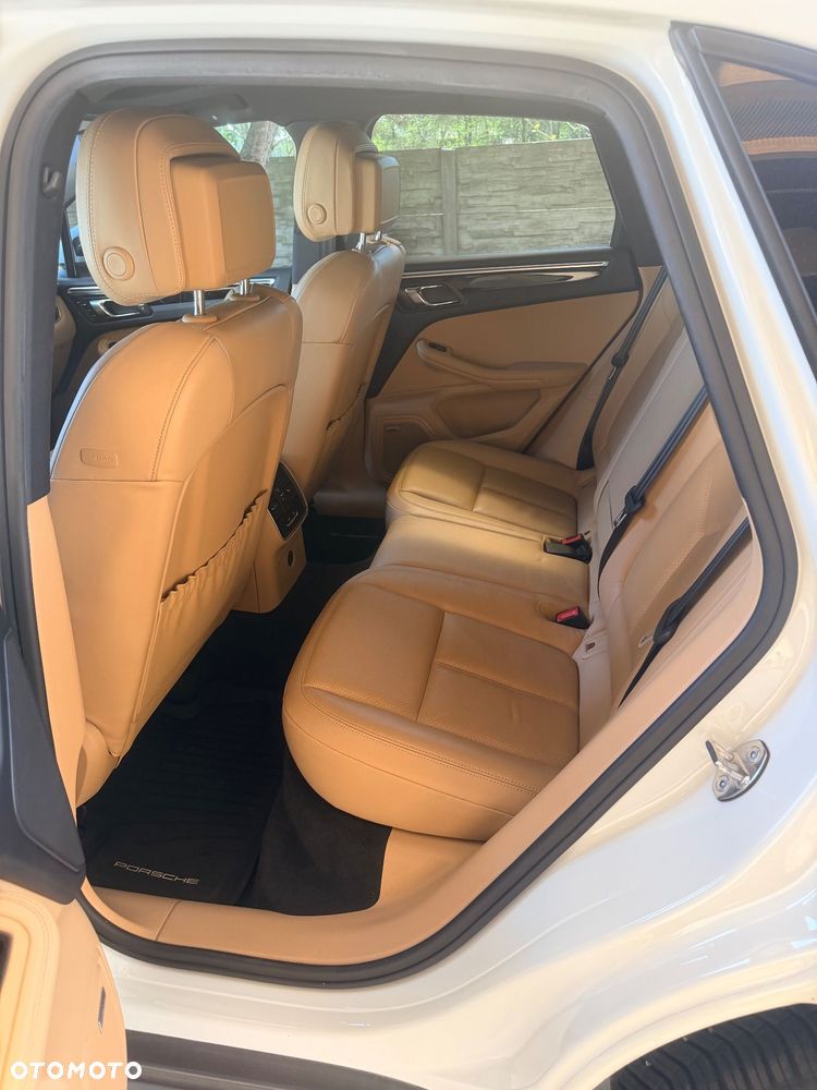 Porsche Macan Standard - 6