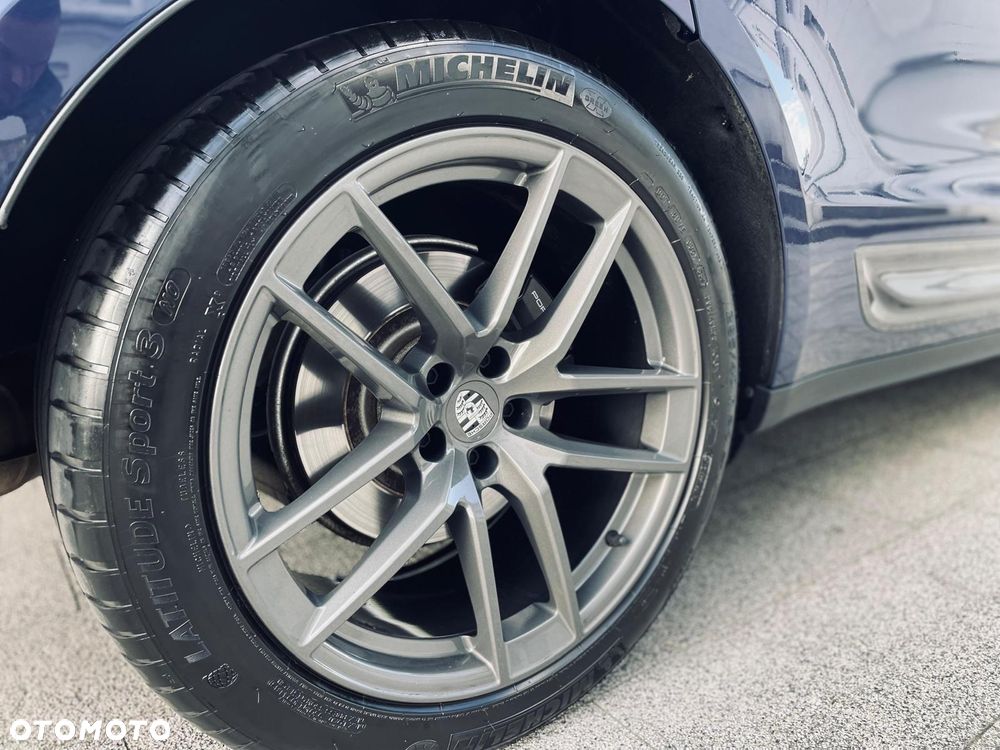 Porsche Macan T - 6