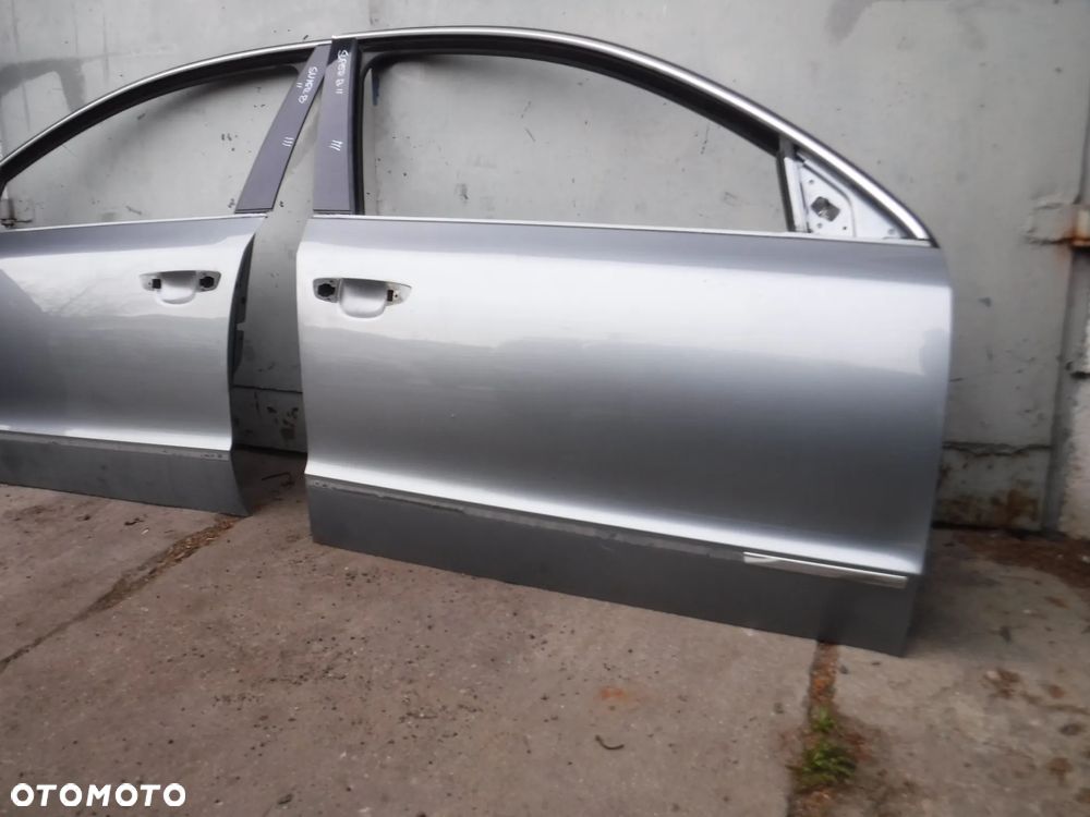 Skoda Superb II 2 kombi drzwi przod LF8L 2G2G szyba prawe - 3