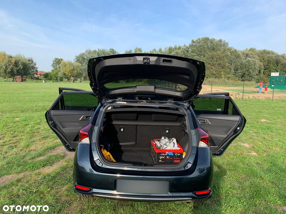 Toyota Auris 1.6 Premium Comfort - 4