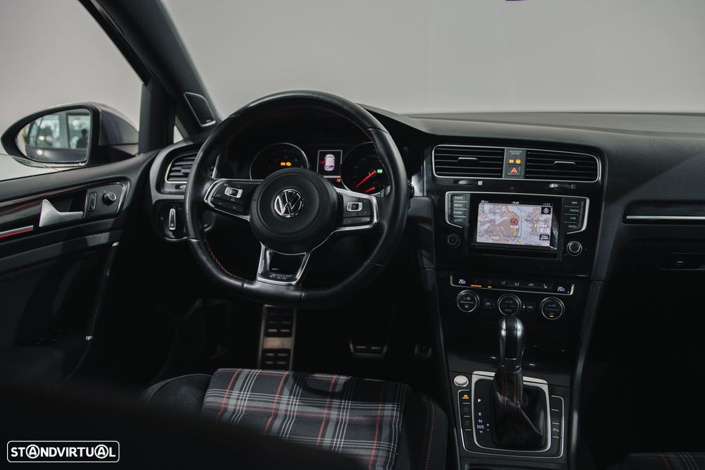 VW Golf GTI BlueMotion DSG - 10