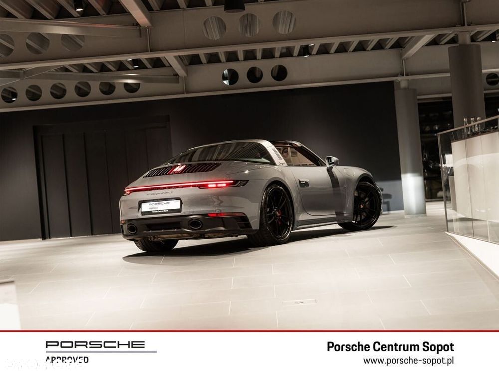 Porsche 911 Targa 4 GTS - 12