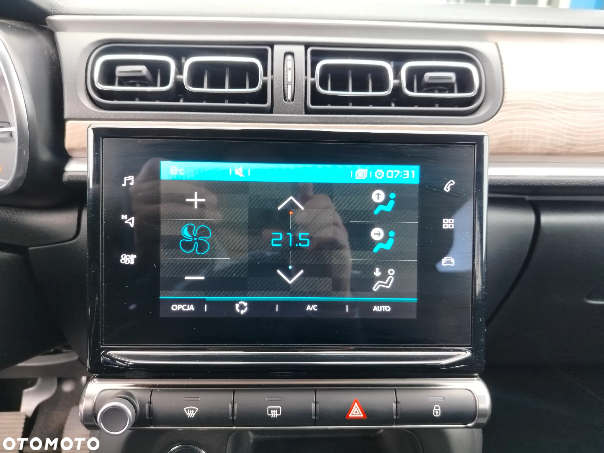 Citroën C3 1.2 PureTech Shine - 23