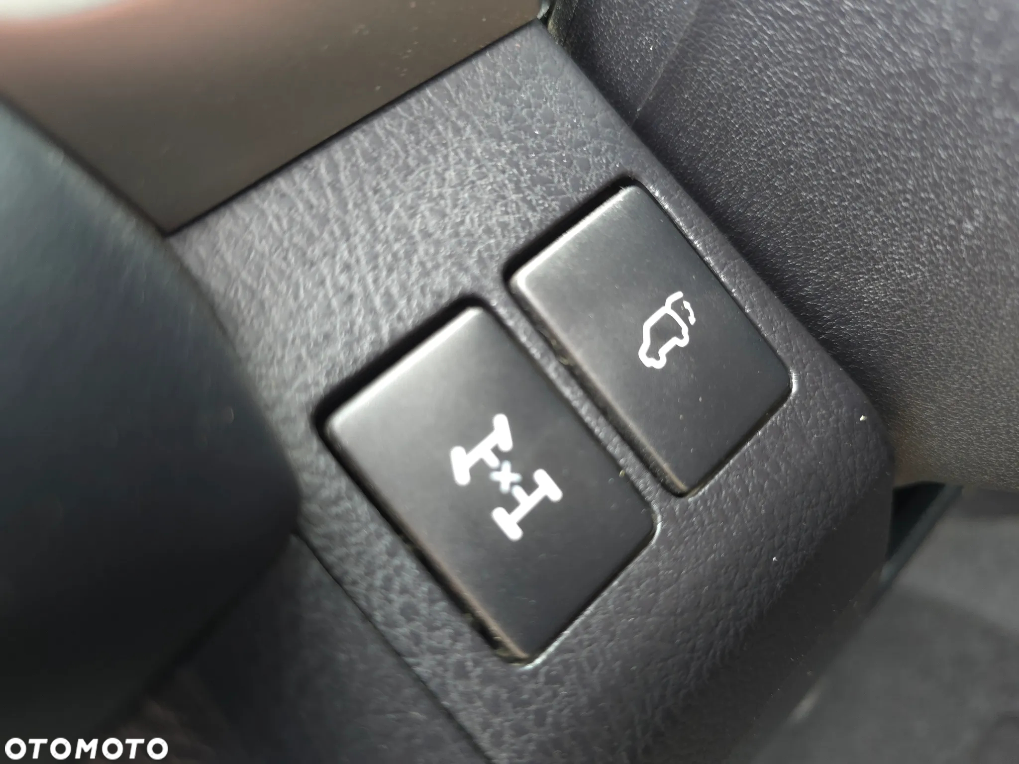 Toyota RAV4 2.0 D-4D Premium - 22