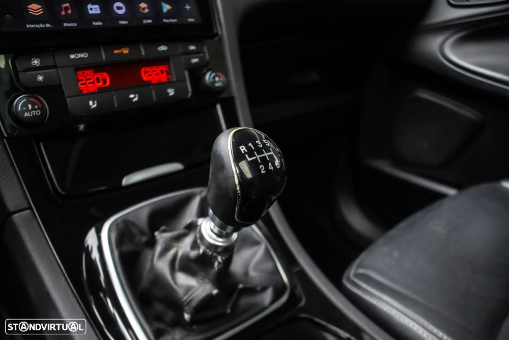 Ford S-Max 2.0 TDCi DPF Titanium - 23