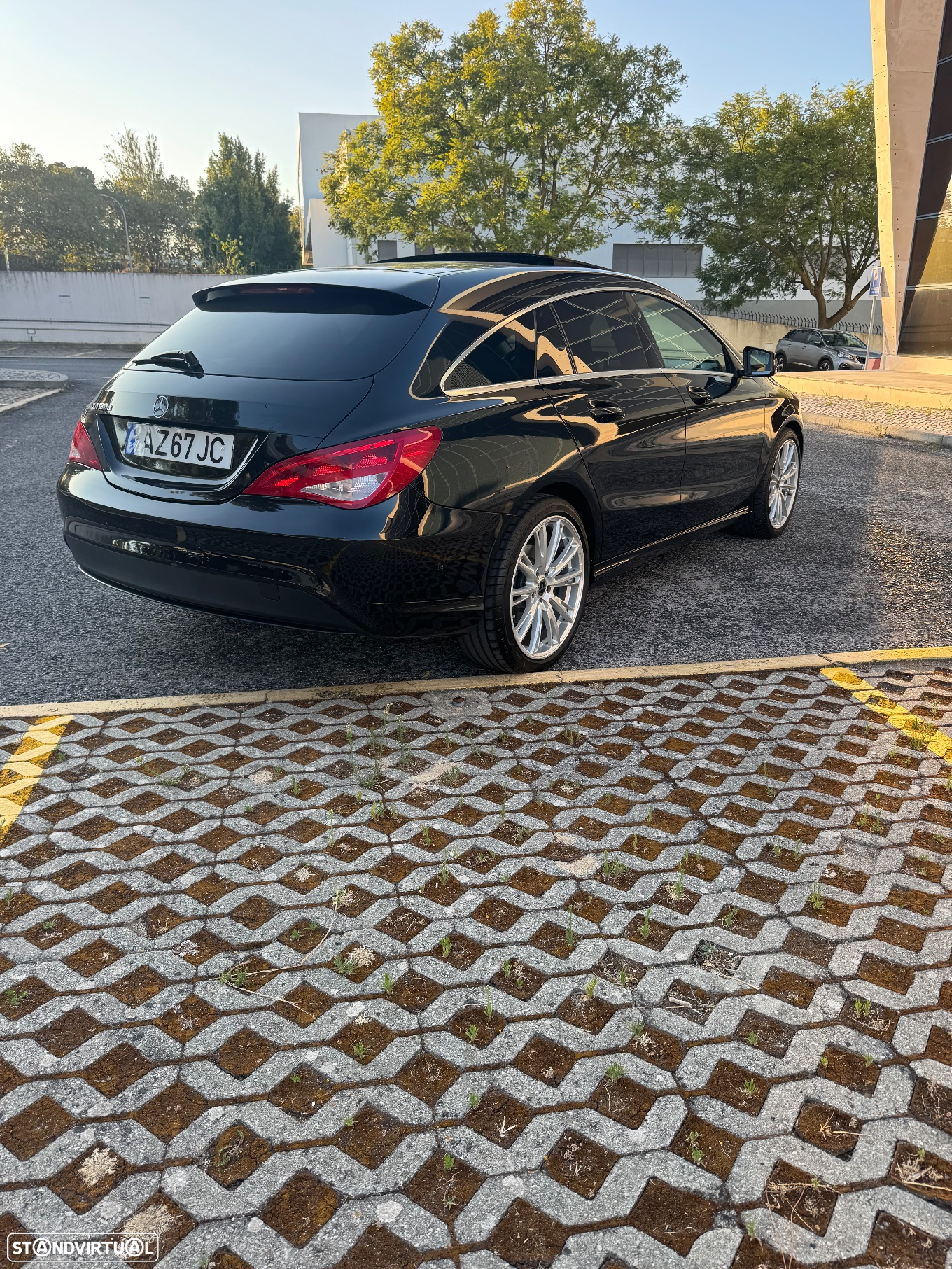 Mercedes-Benz CLA 180 d Shooting Brake - 5