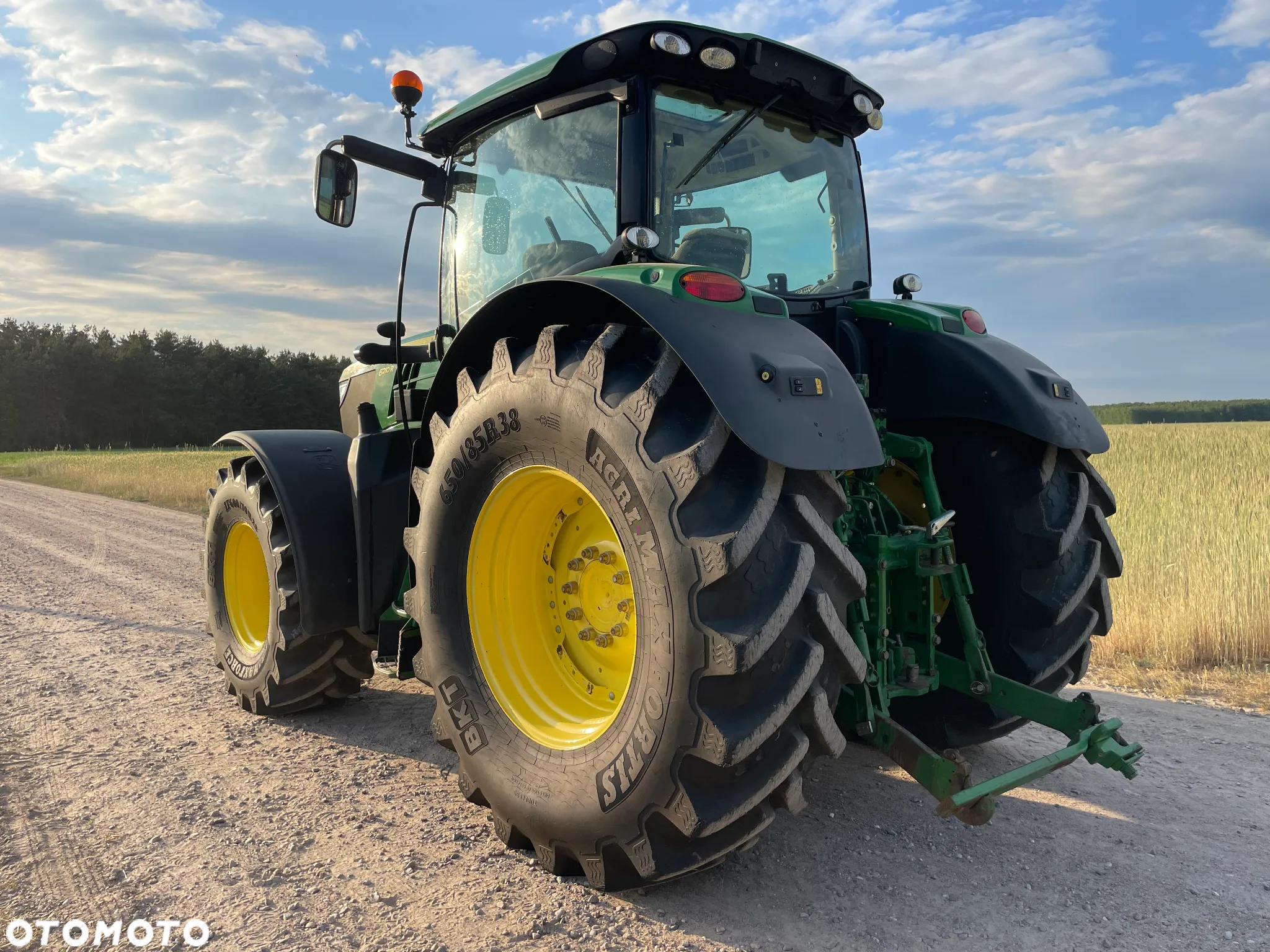 John Deere 6210R - 10