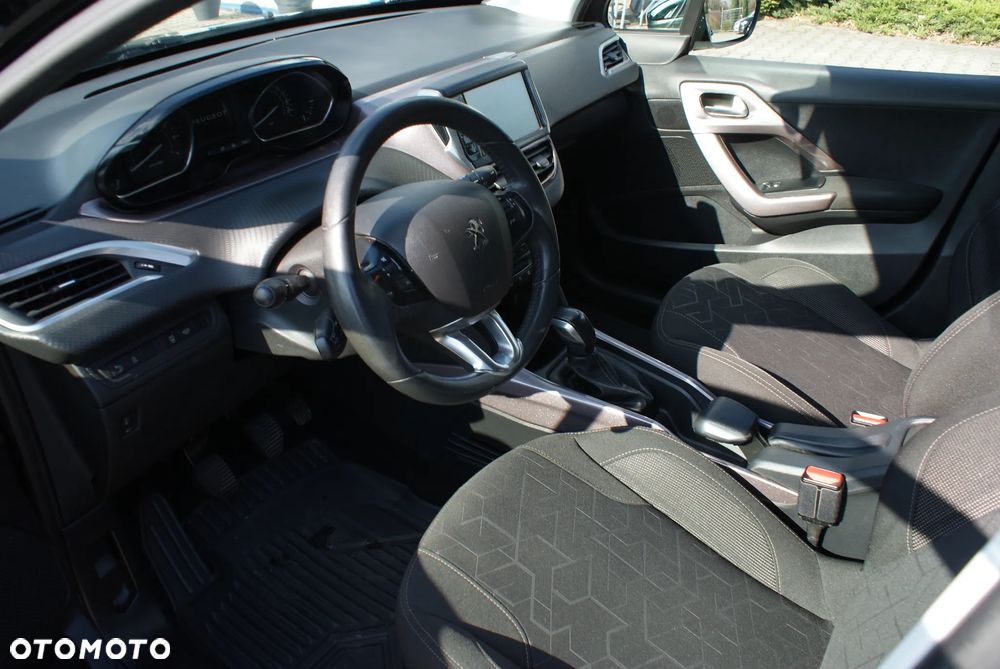 Peugeot 2008 1.6 VTi Style - 4