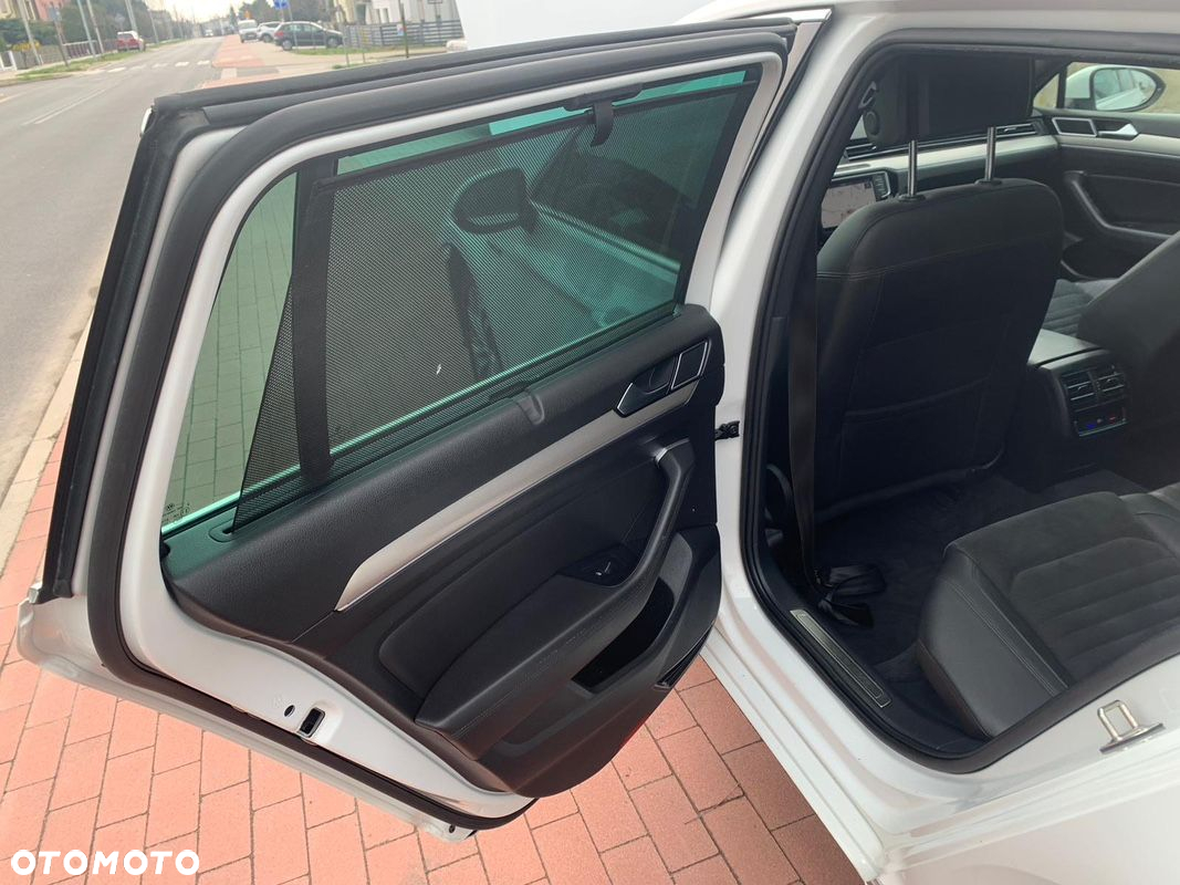 Volkswagen Passat - 24
