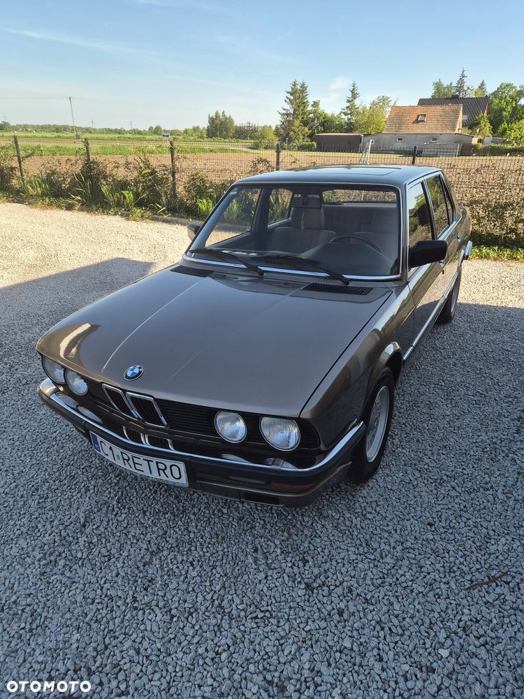 BMW Seria 5 - 1