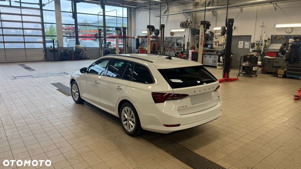 Skoda Octavia 1.4 TSI DSG Ambition - 10