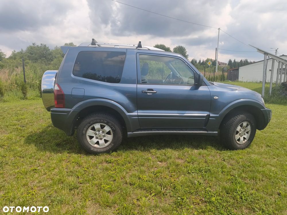 Mitsubishi Pajero - 7