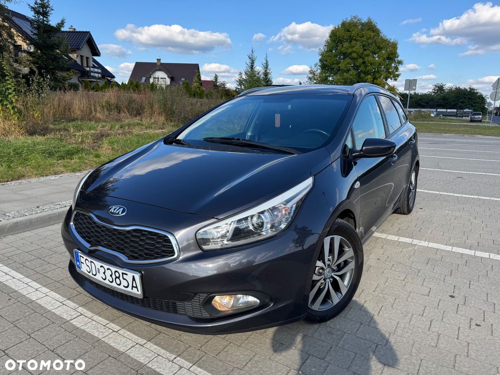 Kia Ceed 1.6 CRDi 128 Dream-Team Edition - 1