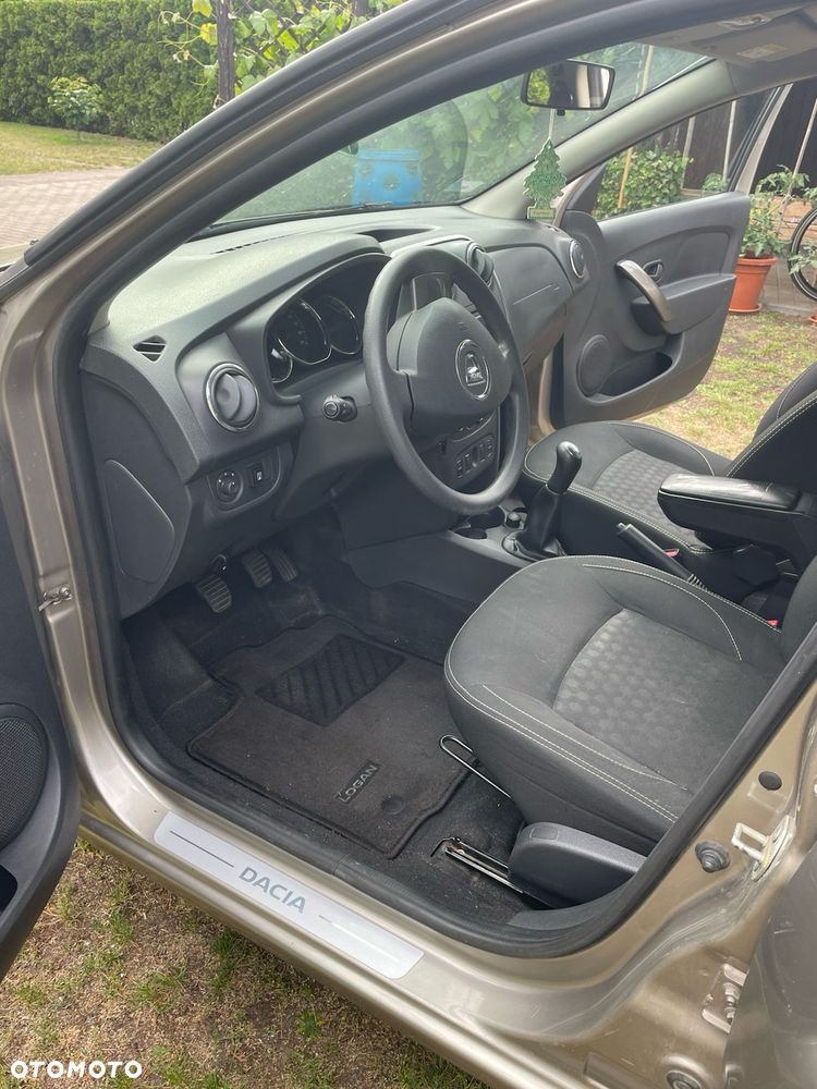 Dacia Logan 1.2 16V Laureate - 4