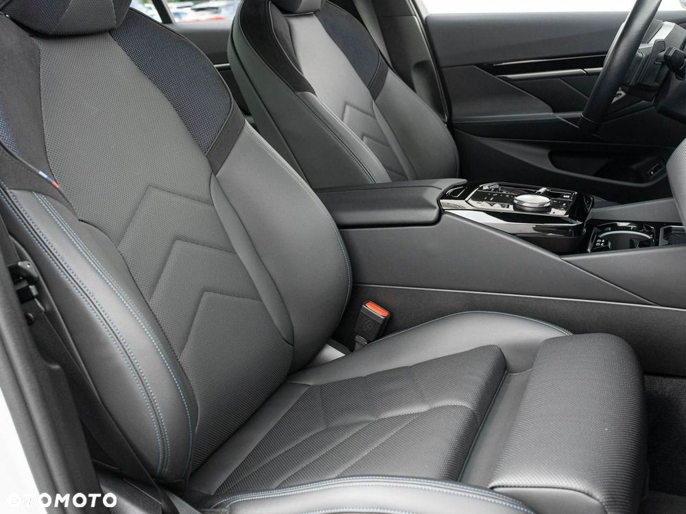 BMW Seria 5 520d mHEV M Sport - 31