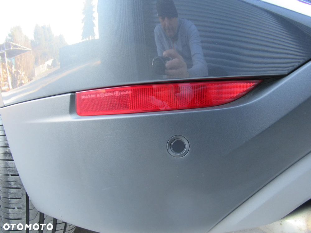 BMW X1 sDrive18i GPF - 24