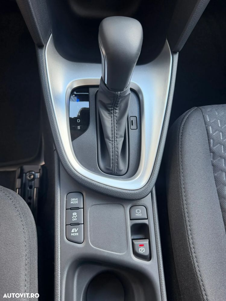 Toyota Yaris Cross 1.5 VVT-i HSD 116 4x2 HEV Business - 15