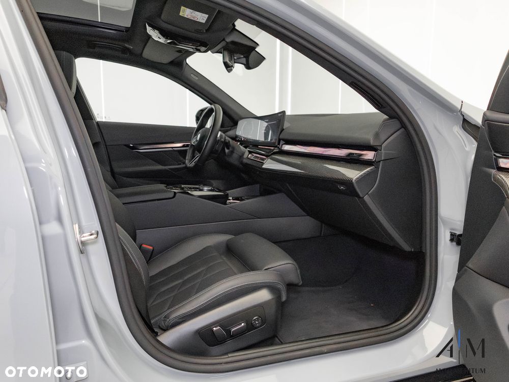 BMW Seria 5 - 23